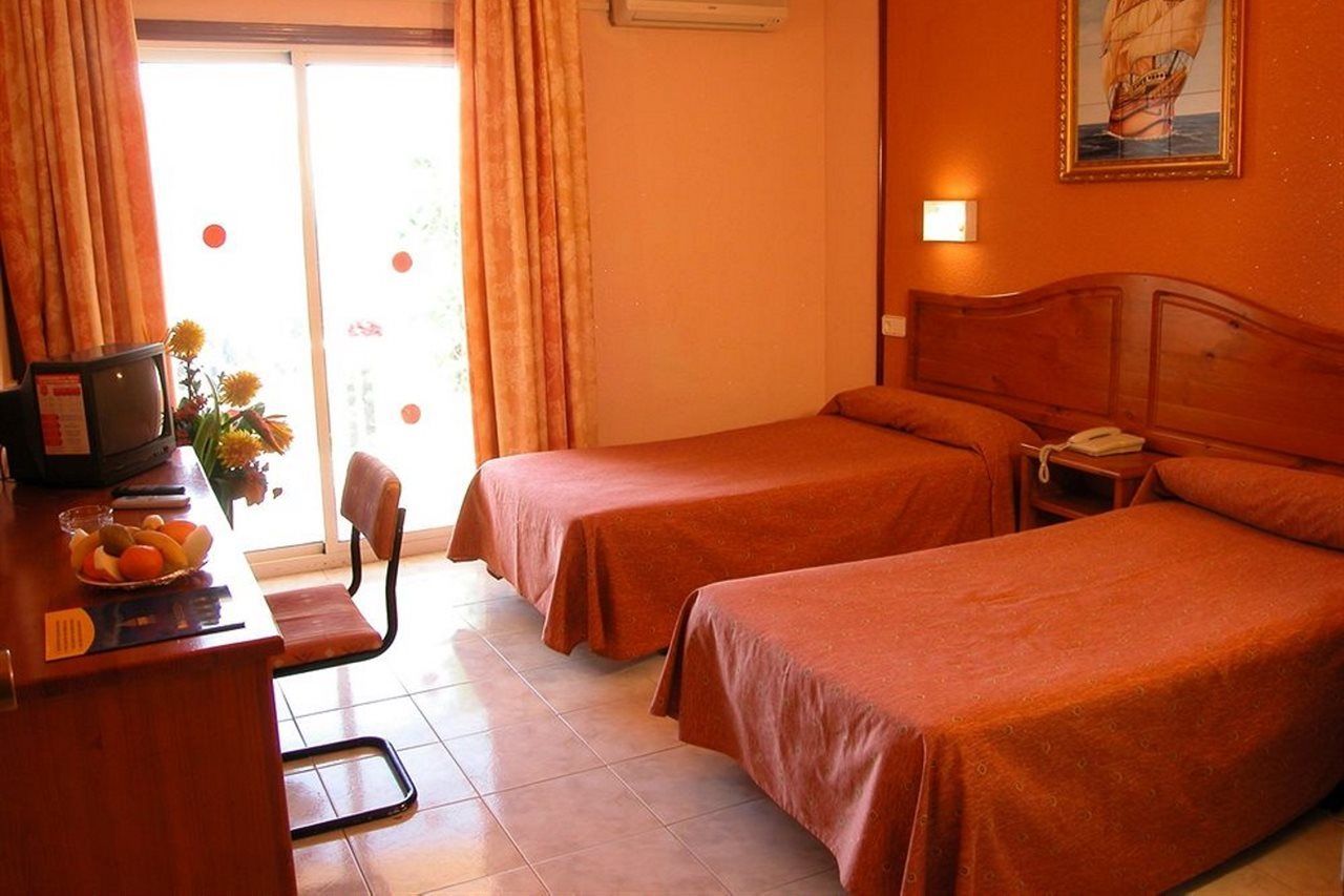 בנידורם Hotel Cabana מראה חיצוני תמונה